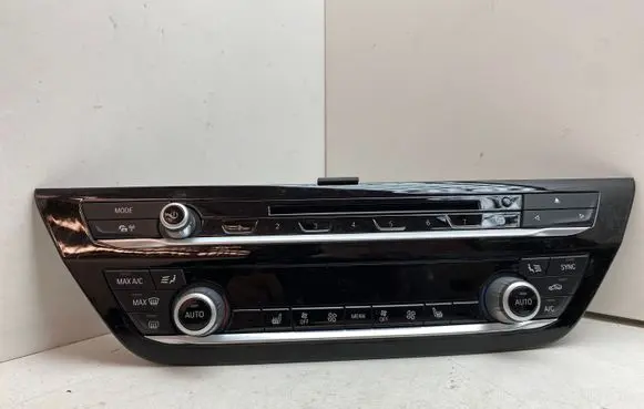 BMW 5 G30 G31 Climate control unit 6999400