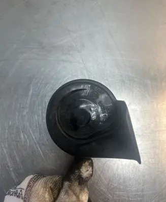 Audi A6 S6 C6 4F Horn signal 7038817