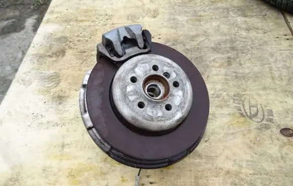 BMW 5 G30 G31 Rear wheel hub 6866338