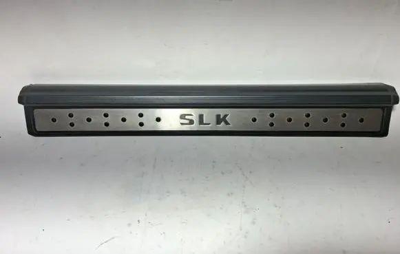 Front sill trim cover