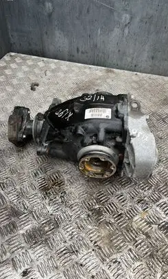 BMW X1 E84 Rear differential 7611129