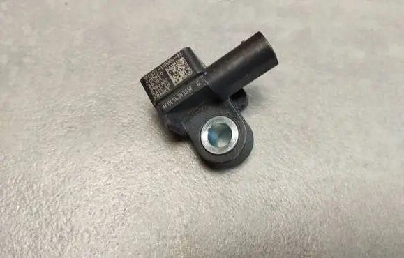 Volkswagen Amarok II Airbag deployment crash/impact sensor L1TT148006AA