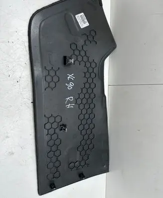 Other center console (tunnel) element