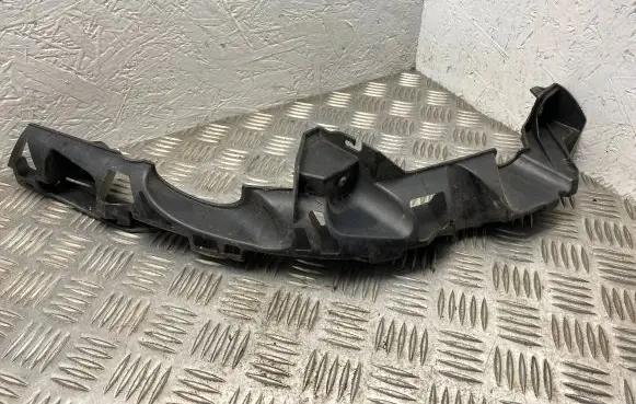 Renault Megane II Headlight/headlamp mounting bracket 8200114673