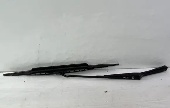 Volkswagen Transporter - Caravelle T4 Front wiper blade arm 701955409A