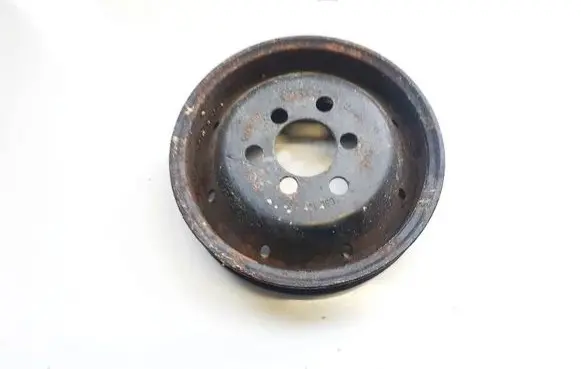 Volkswagen PASSAT B5 Water pump pulley 058145255c