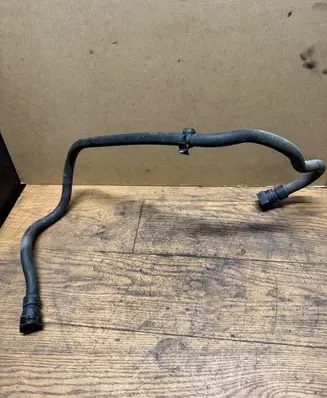 Engine coolant pipe/hose
