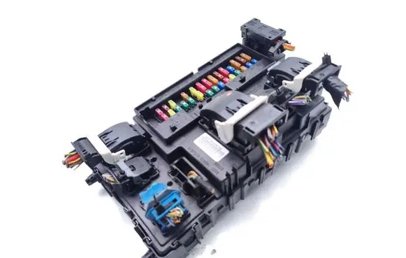 Ford Mondeo MK V Fuse module FU5T-15604-DFB A2C7534430150