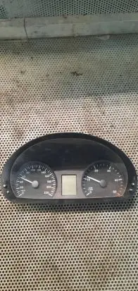 Mercedes-Benz Vito Viano W639 Speedometer (instrument cluster) 1042993