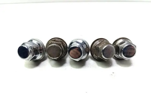 Nuts/bolts