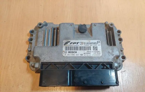 Alfa Romeo Mito Engine control unit/module ECU 0261S04664 51830585