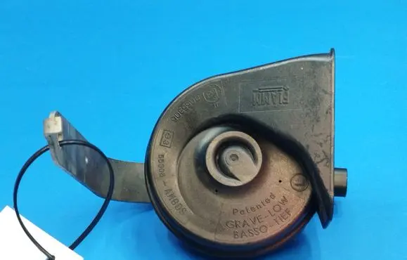 BMW 7 E65 E66 Horn signal 0055306