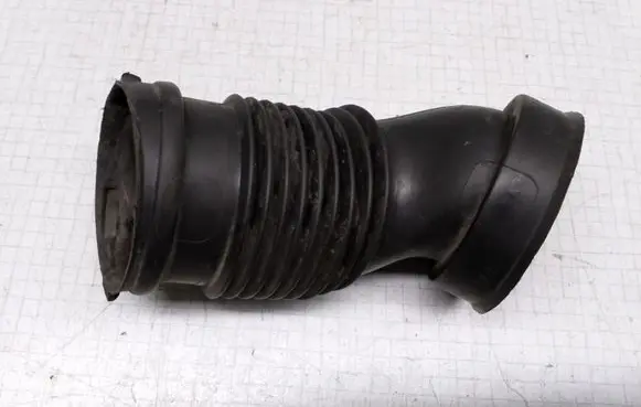 Opel Zafira B Air intake hose/pipe 55354056 551020308