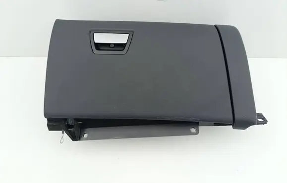 Maserati Ghibli Glove box set 06700998500 670099850
