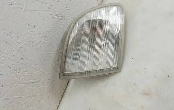 Mercedes-Benz Vito Viano W638 Front indicator light 6R01489