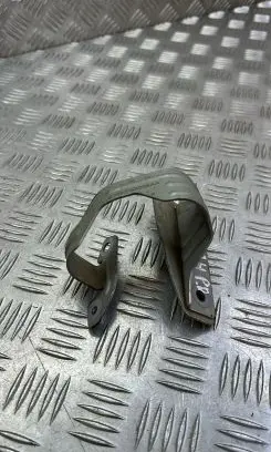 Ford Mondeo MK V Fender mounting bracket DG93F16A090AA