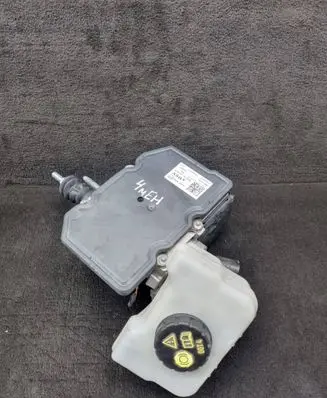 Audi Q7 4M Master brake cylinder 4M0614105M 4M0614301 4M0614105P