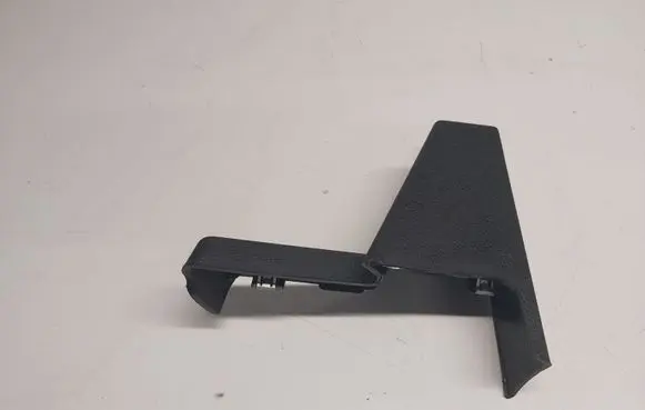 Audi A3 S3 8V Parcel shelf load cover mount bracket 8V0863424A