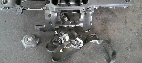 Volkswagen Tiguan Dashboard 670TAL000PB2EY 1T0880201L 17092010