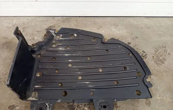 Seat Leon (5F) Rear underbody cover/under tray 5F9825102A
