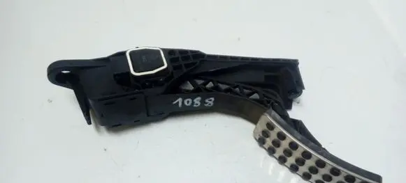 Mercedes-Benz ML W164 Accelerator throttle pedal A1643000104
