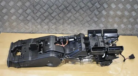 Porsche Cayenne (9Y0 9Y3) Heater blower radiator 4M081935155