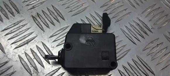 Volvo S40 Fuel tank cap lock 
