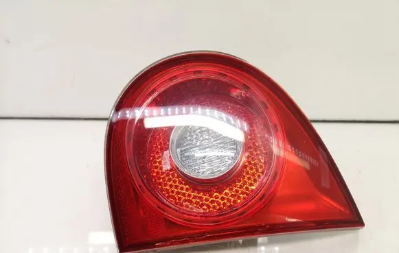 Volkswagen Golf V Tailgate rear/tail lights 1K6945094J 1K6945259