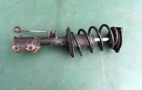 Mercedes-Benz Vito Viano W639 Front shock absorber/damper 6393206613 821700005543