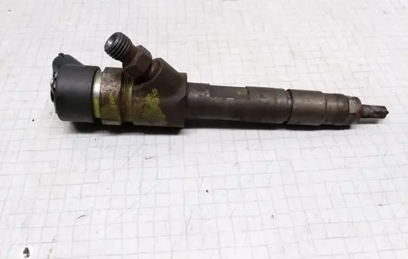 Renault Megane II Fuel injector 8200389369 0445110