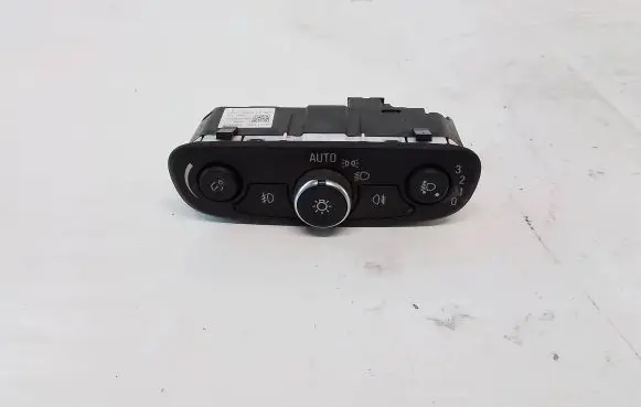 Opel Insignia B Light switch 39121795 F5A012D HW02057D