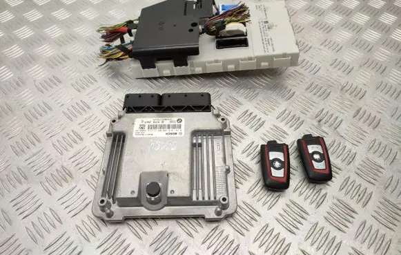 BMW 3 F30 F35 F31 Engine ECU kit and lock set 9292652 8573257