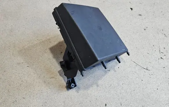 Mercedes-Benz S W222 Vacuum air tank A2228050019
