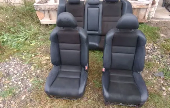 Seat set