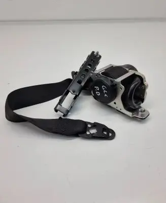 Mercedes-Benz GLC C253 Front seatbelt 635374900A