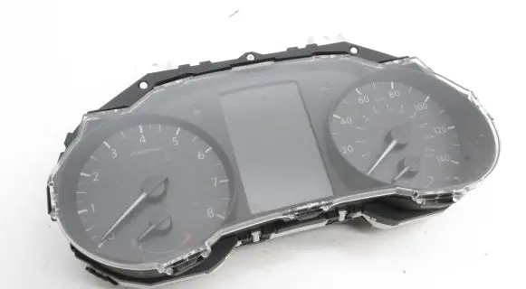 Nissan Qashqai Speedometer (instrument cluster)