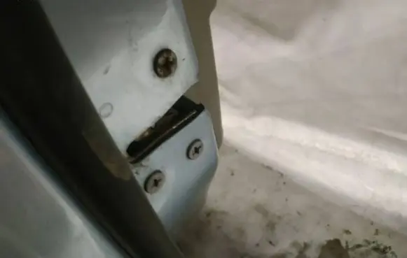 Mazda CX-7 Front door lock