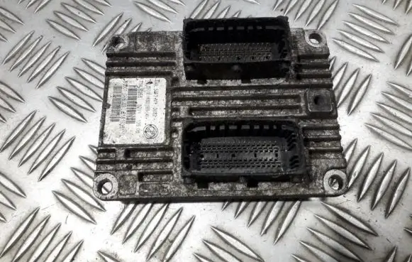 Fiat Punto (188) Engine control unit/module IAW5SF3M1D032 714J62E5