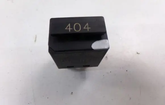 Volkswagen Caddy Other relay 7M0951253C