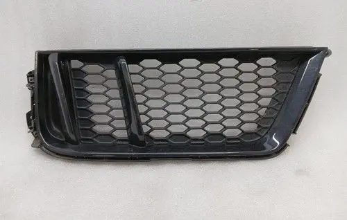 Audi R8 4S Rear air vent grill 4S0807675A