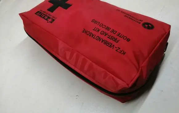 BMW 5 E60 E61 First aid kit 8163269 106767 D53881