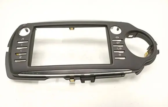 Toyota Yaris Radio/GPS head unit trim 864510D060