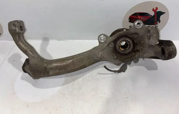 Audi A6 S6 C6 4F Front wheel hub spindle knuckle 4F0258