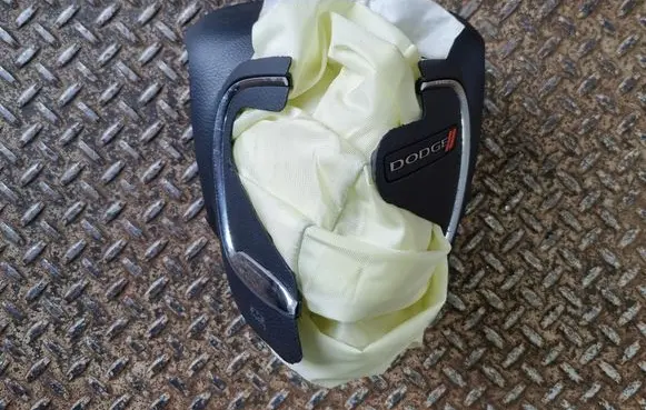 Dodge Durango III Steering wheel airbag P5ZD021X9AF