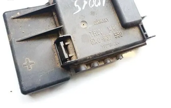 Volkswagen Polo III 6N 6N2 6NF Fuse box cover 6x0937550