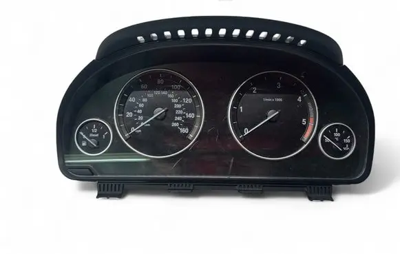 BMW 5 F10 F11 Speedometer (instrument cluster) 9255591