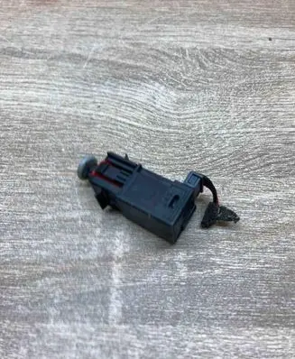 Opel Astra H Brake pedal sensor switch 13178792 WITHPLUG