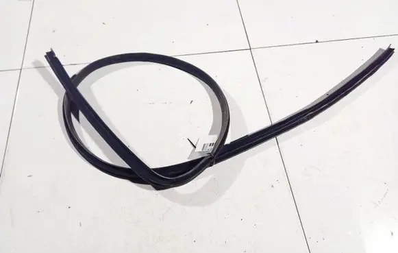 Toyota Yaris Rubber seal rear door 