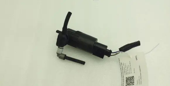 Chevrolet Cruze Windscreen/windshield washer pump 13349273