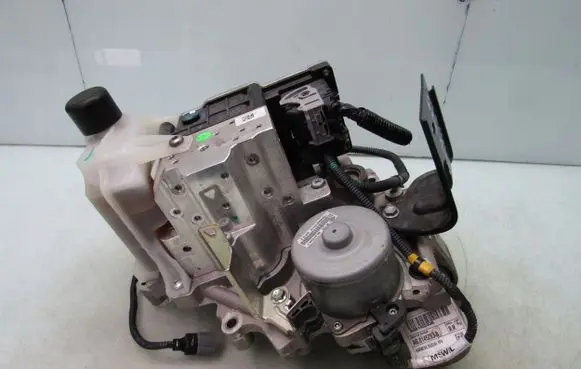Suzuki SX4 S-Cross Gearbox control unit/module 2310058TG0 94D012105M2